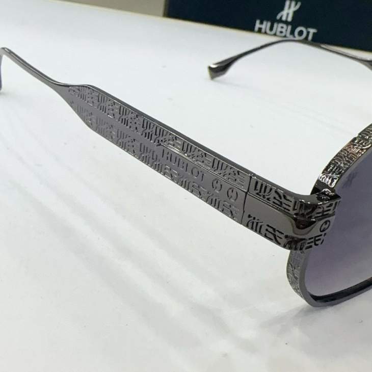Picture of Hublot Sunglasses _SKUfw69656453fw